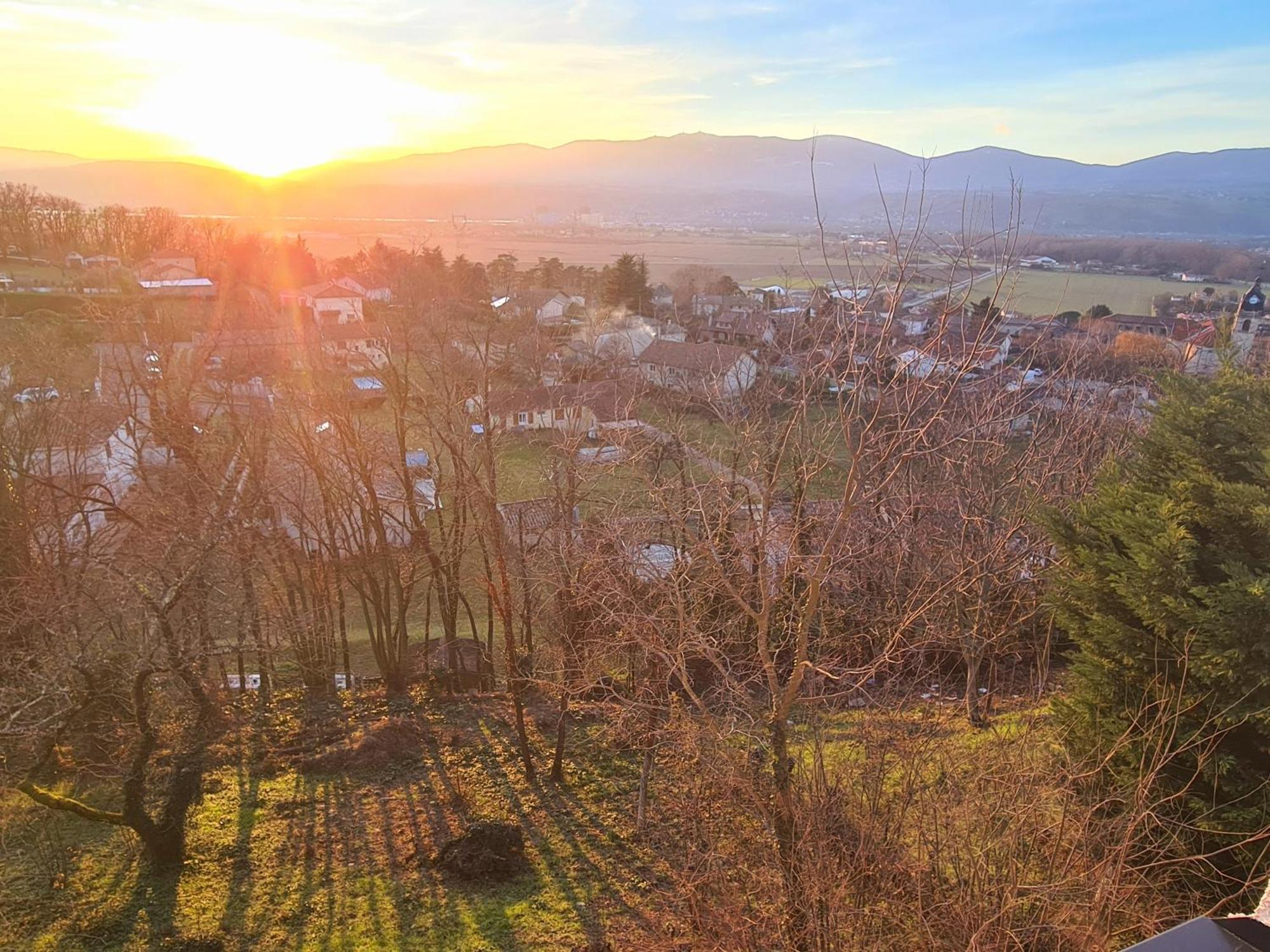 Gite De 70M² Avec Vue Sur Le Massif Du Pilat Clonas-sur-Vareze 外观 照片